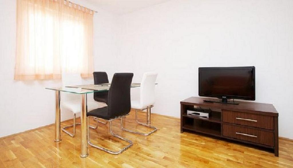 Apartments And Rooms Misic Τρογκίρ Δωμάτιο φωτογραφία