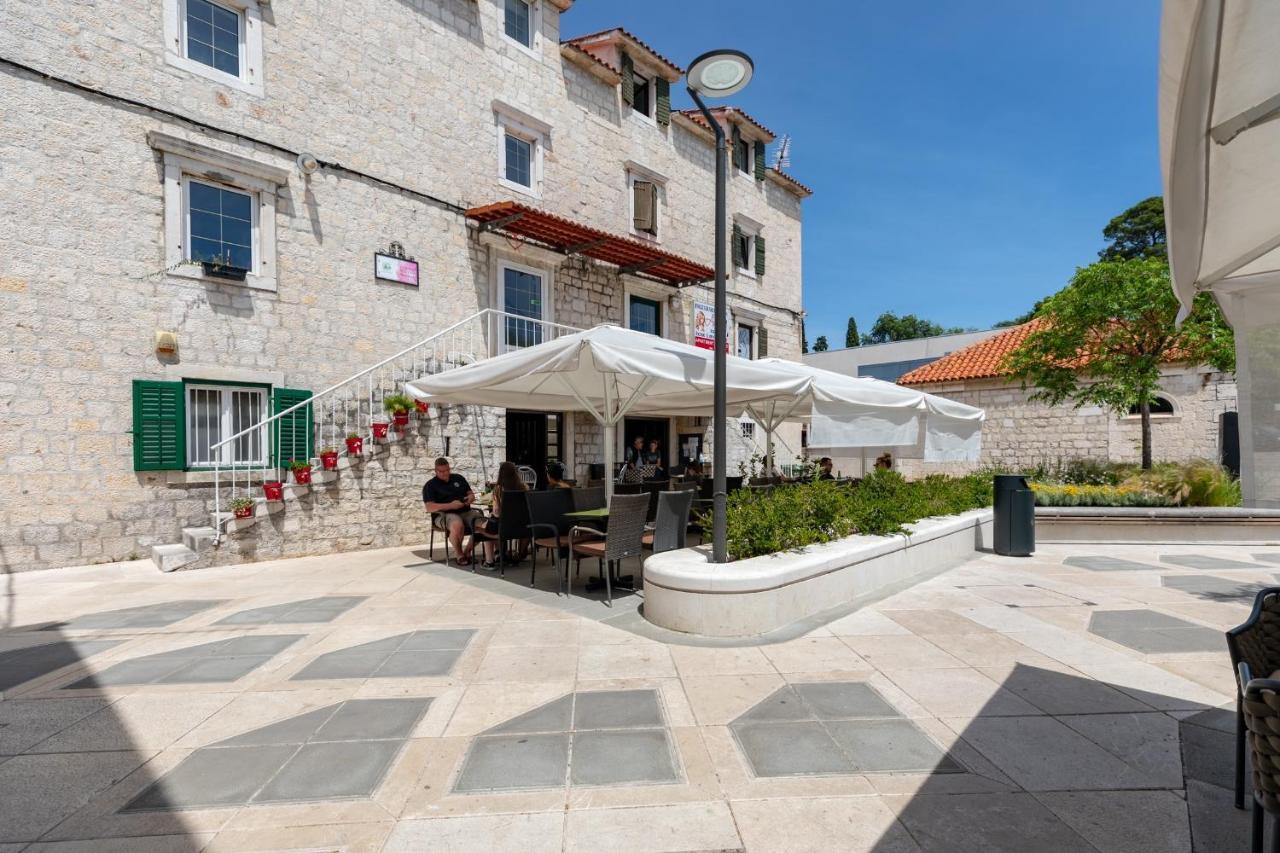 Apartments And Rooms Misic Τρογκίρ Εξωτερικό φωτογραφία